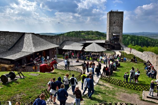 O zamku królewskim w Chęcinach