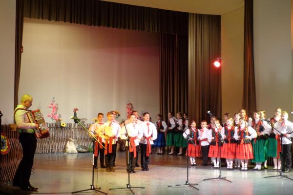 Dziecięca Estrada Folkloru - Kielce 2016 - Źródło: DDK