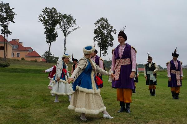 Turniej Tańców Dawnych - Fot. Michał Łagowski