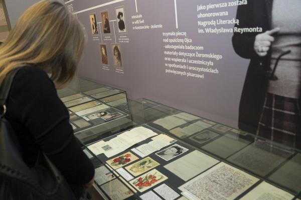 Wernisaż w Muzeum Lat Szkolnych Stefana Żeromskiego - Fot. Małgorzata Chmiel