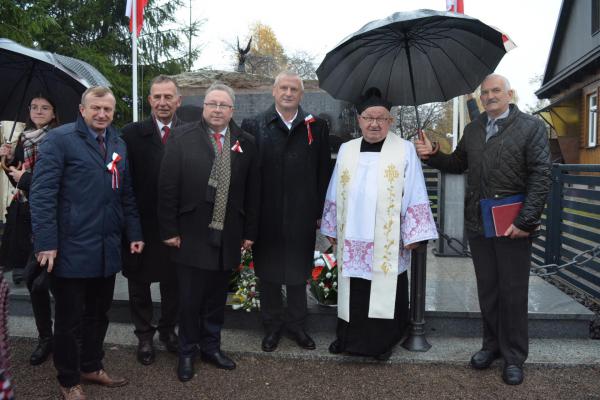 Odsłonięcie tablicy pamiątkowej w Tumlinie