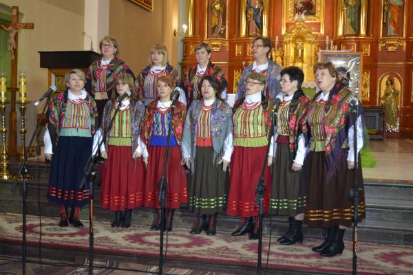 Echo Łysicy y Centrum Tradycji, Turystyki i Kultury Gór Świętokrzyskich W Bielinach w utworze Cicho - I miejsce w kategorii zespoły ludowe