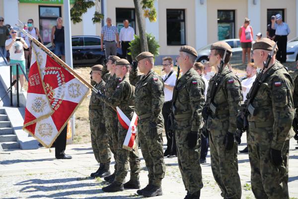 Kadrówka wchodzi do Kielc - foto Radosław Wojcieszek