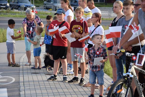 Odsłonięcie muralu HONOR OJCZYZNY JEST W RĘKU ARMII w Kielcach - foto Krzysztof Herod