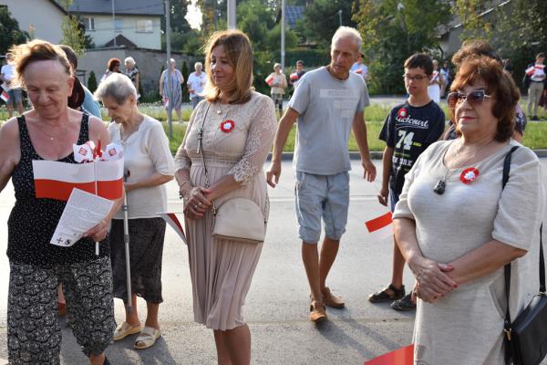 Odsłonięcie muralu HONOR OJCZYZNY JEST W RĘKU ARMII w Kielcach - foto Krzysztof Herod