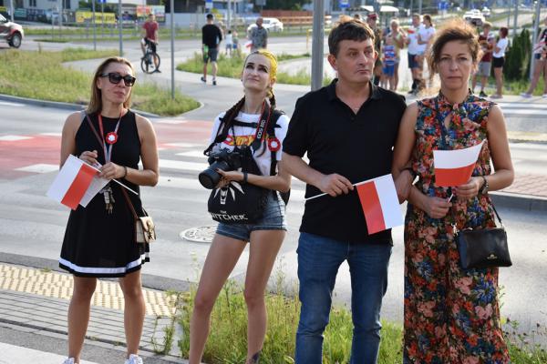 Odsłonięcie muralu HONOR OJCZYZNY JEST W RĘKU ARMII w Kielcach - foto Krzysztof Herod