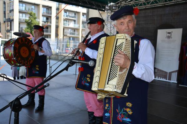 Koncert Laureatów 45. Buskich Spotkań z Folklorem w WDK - foto Krzysztof Herod