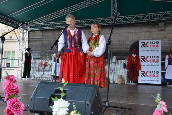 Koncert Laureatów 45. Buskich Spotkań z Folklorem w WDK - foto Krzysztof Herod