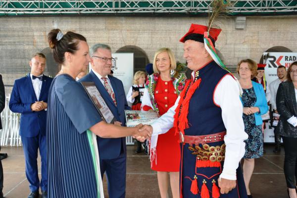 Zwycięzcy 45. Buskich Spotkań Folklorem - foto Krzysztof Herod