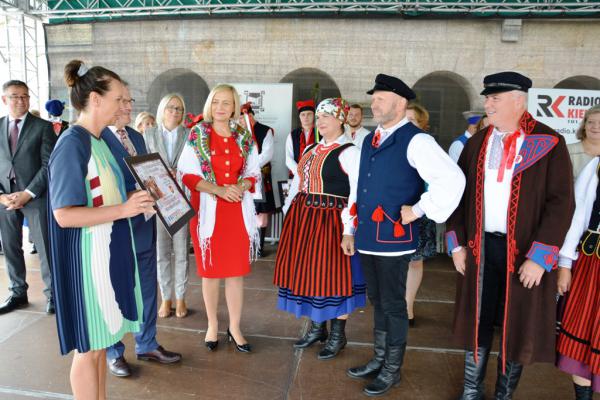 Zwycięzcy 45. Buskich Spotkań Folklorem - foto Krzysztof Herod