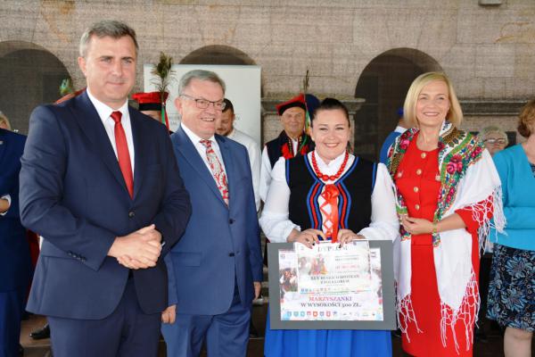 Zwycięzcy 45. Buskich Spotkań Folklorem - foto Krzysztof Herod