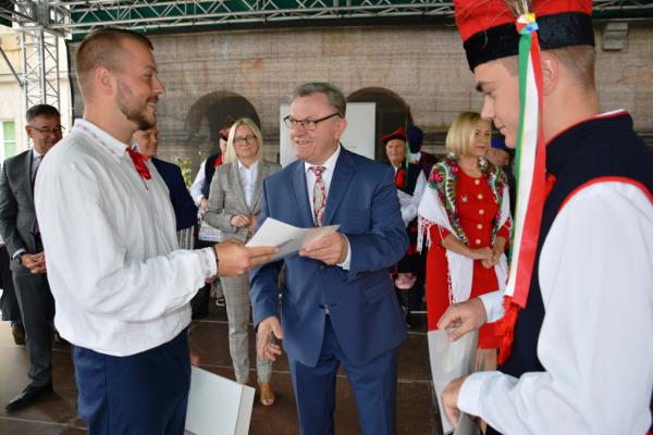 Zwycięzcy 45. Buskich Spotkań Folklorem - foto Krzysztof Herod