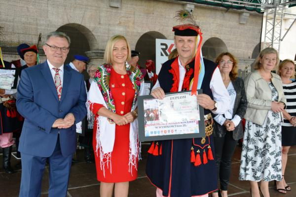 Zwycięzcy 45. Buskich Spotkań Folklorem - foto Krzysztof Herod