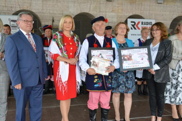 Zwycięzcy 45. Buskich Spotkań Folklorem - foto Krzysztof Herod