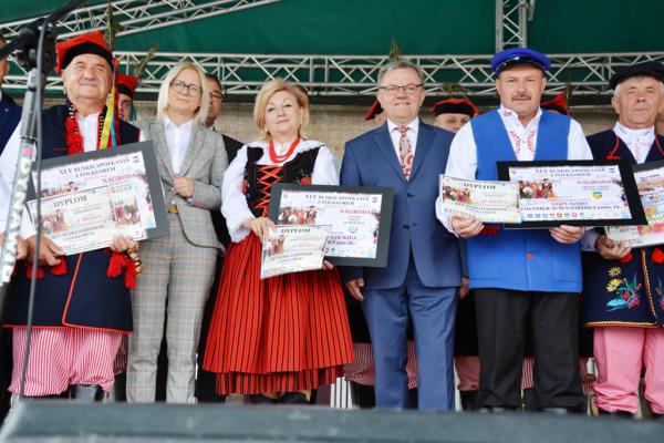 Zwycięzcy 45. Buskich Spotkań Folklorem - foto Krzysztof Herod