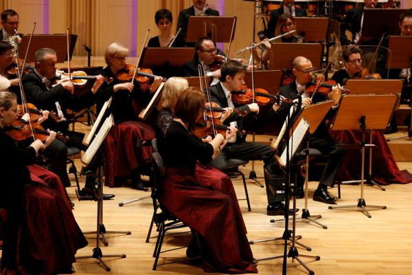 Orkiestra Symfoniczna Filharmonii Świętokrzyskiej - foto Wiktor Deredas