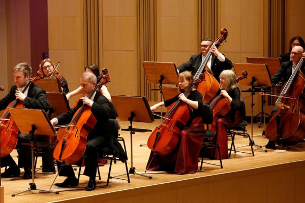 Orkiestra Symfoniczna Filharmonii Świętokrzyskiej - foto Wiktor Deredas