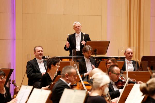 Orkiestra Symfoniczna Filharmonii Świętokrzyskiej - foto Wiktor Deredas