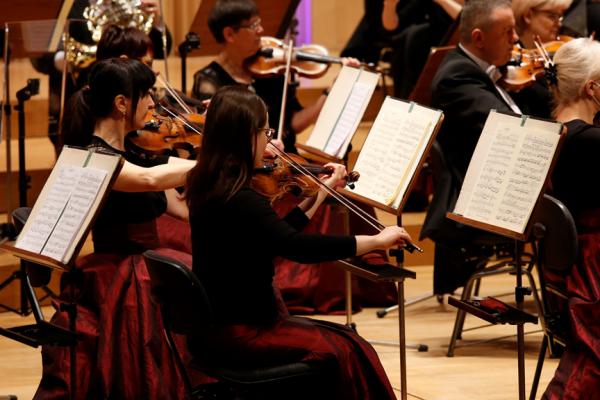 Orkiestra Symfoniczna Filharmonii Świętokrzyskiej - foto Wiktor Deredas