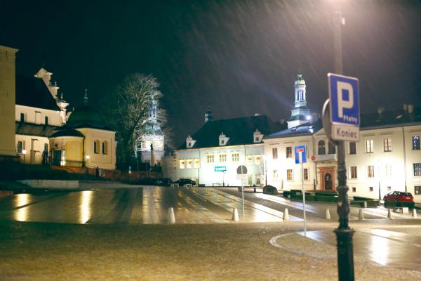 Nocne Kielce - foto Wiktor Deredas