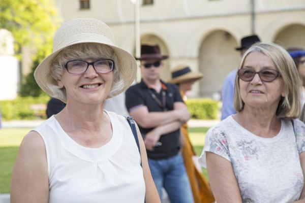 Wernisaż Kapelusze z głów! - Fot. Małgorzata Chmiel