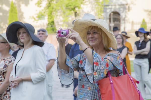 Wernisaż Kapelusze z głów! - Fot. Małgorzata Chmiel