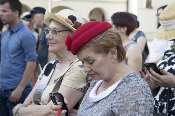 Wernisaż Kapelusze z głów! - Fot. Małgorzata Chmiel