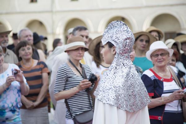 Wernisaż Kapelusze z głów! - Fot. Małgorzata Chmiel