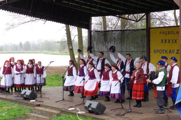 Zespół Pieśni i Tańca Skokotliw - Źródło DDK WDK