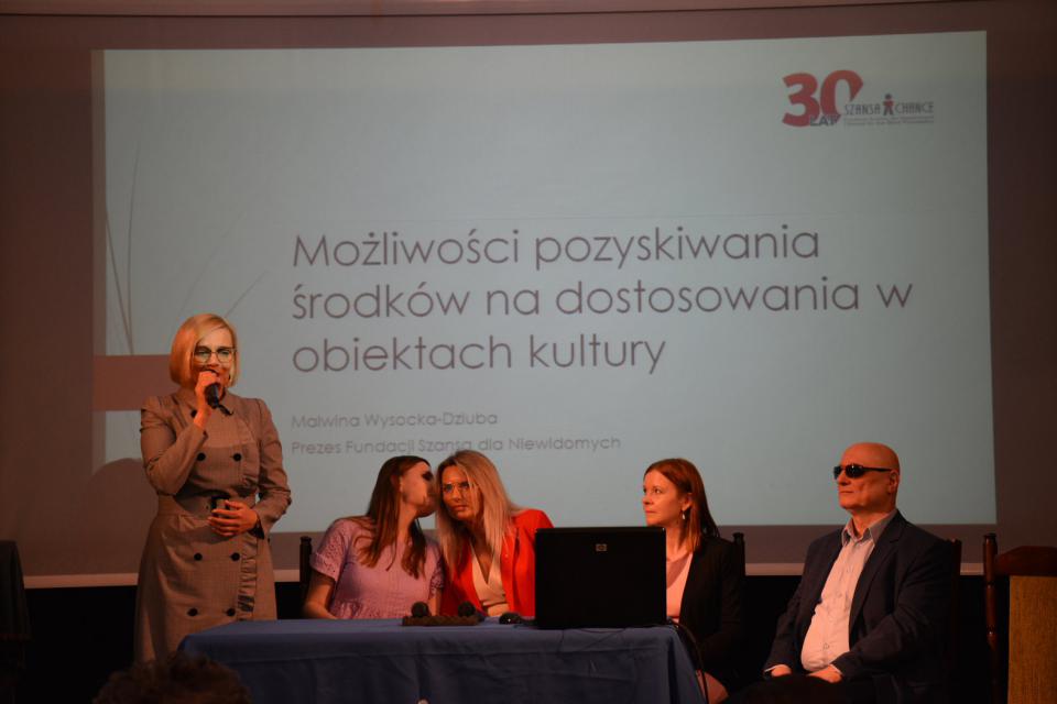 REHA FOR THE BLIND IN POLAND 2022. Dyskutowano o dostępności oferty kulturalnej dla osób niewidomych i słabowidzących