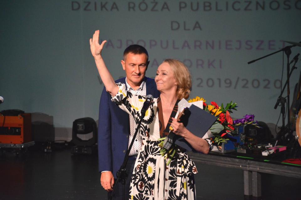 Gala 28. i 30. Plebiscytu Publiczności O DZIKĄ RÓŻĘ – deszcz nagród dla ludzi teatru