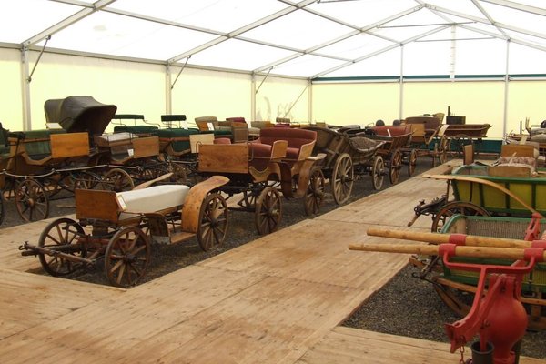 Muzeum Pojazdów Konnych Dworu i Wsi Kieleckiej - Jan Wzorek kolekcjonuje pojazdy konne od 30 lat - fot.Zbigniew Strojecki