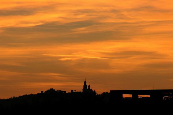 Karczówka o zachodzie słońca - Fot. Cezariusz Matla