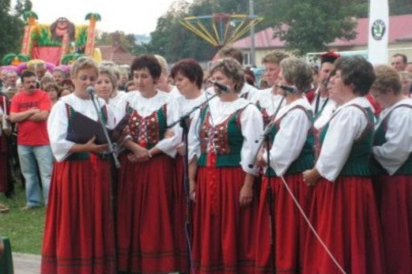 Zespół Folklorystyczny „Złocowianki”