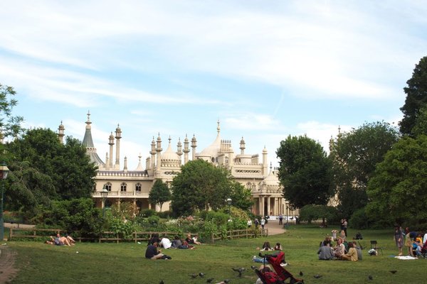 Brighton, Royal Pavilion – park przypałacowy. - fot. Małgorzata Kaczmarek