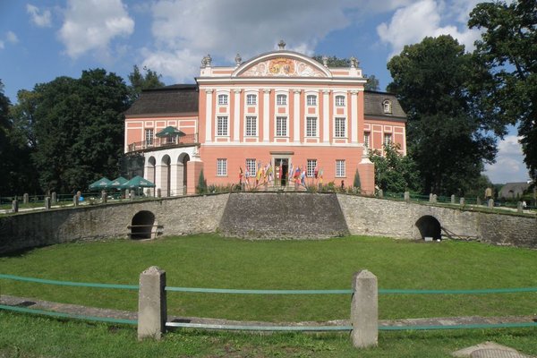 Dziki Zachód w Kurozwękach - Pałac w Kurozwękach. Fot. Edyta Ruszkowska