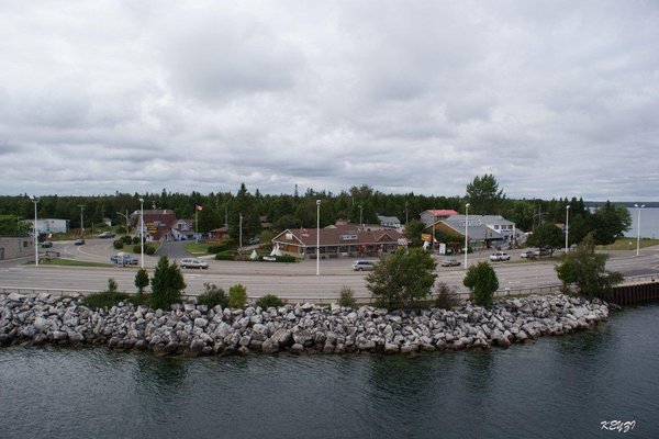 Manitoulin Island - Droga prowadząca do przeprawy promowej na wyspę w South Baymouth. Fot. Krzysztof Zalecki