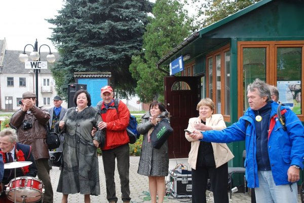 Nowy Korczyn - Uczestnicy Study Tour na korczyńskim rynkuFot. Mariusz Lis