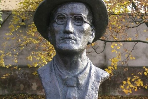 Popiersie Jamesa Joyce\'a - Fot. Agnieszka Markiton