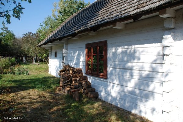 Chałupa z Daleszyc - Budynek wąskofrontowy o jedno traktowym planie