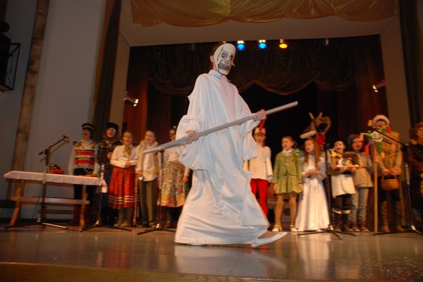 Świętokrzyski Przegląd Zespołów Kolędniczych - Grupa Teatralna przy Miejsko-Gminnym Centrum Kultury w Działoszycach
Fot. Agnieszka Markiton