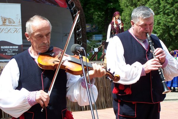 XXXVII Buskie Spotkania z Folklorem - Kapela Wesoła Trójka + JedenFot. Krzysztof Herod