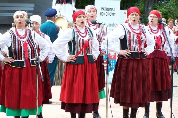 XXXVII Buskie Spotkania z Folklorem - Zespół Śpiewaczy ChełmowiankiFot. Krzysztof Herod