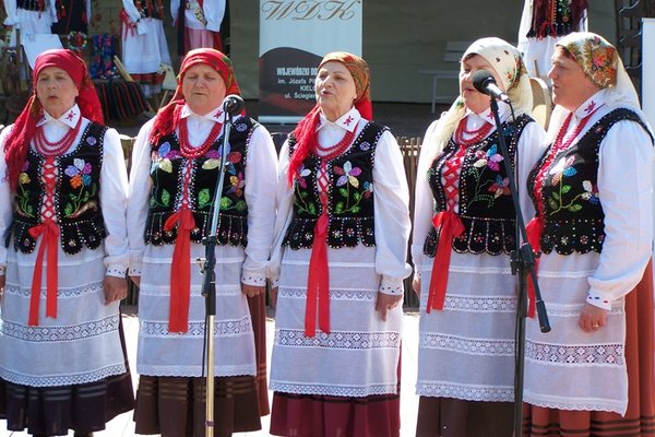 XXXVII Buskie Spotkania z Folklorem - Zespół Śpiewaczy BrzeziniankiFot. Krzysztof Herod