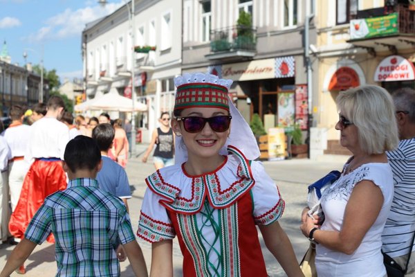 Koncert na rynku - Źródło: 40. JMHFKMS