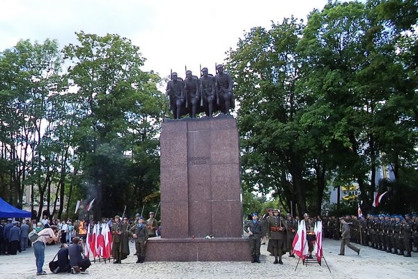 Święto Wojska Polskiego - Uroczystości pod pomnikiem Czynu Legionowego w Kielcach. Fot. Edyta Ruszkowska