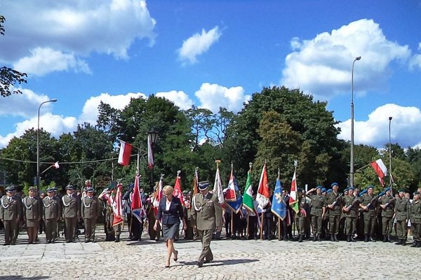 Święto Wojska Polskiego - Uroczystości pod pomnikiem Czynu Legionowego w Kielcach. Fot. Edyta Ruszkowska