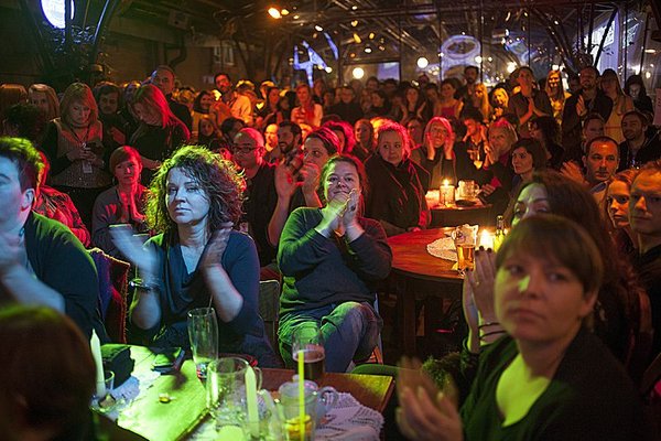 6. Międzynarodowy Festiwal Teatralny Boska Komedia - Festiwalowa publiczność. Fot. Bartosz Siedlik