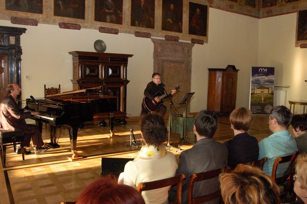 Zbigniew Zamachowski zainaugurował I Świętokrzyski Festiwal Słowa w MN - Fot. Barbara Jankowska-Piróg