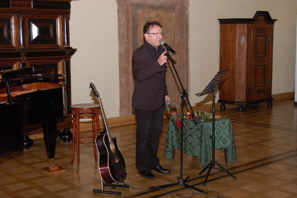 Zbigniew Zamachowski zainaugurował I Świętokrzyski Festiwal Słowa w MN - Fot. Barbara Jankowska-Piróg